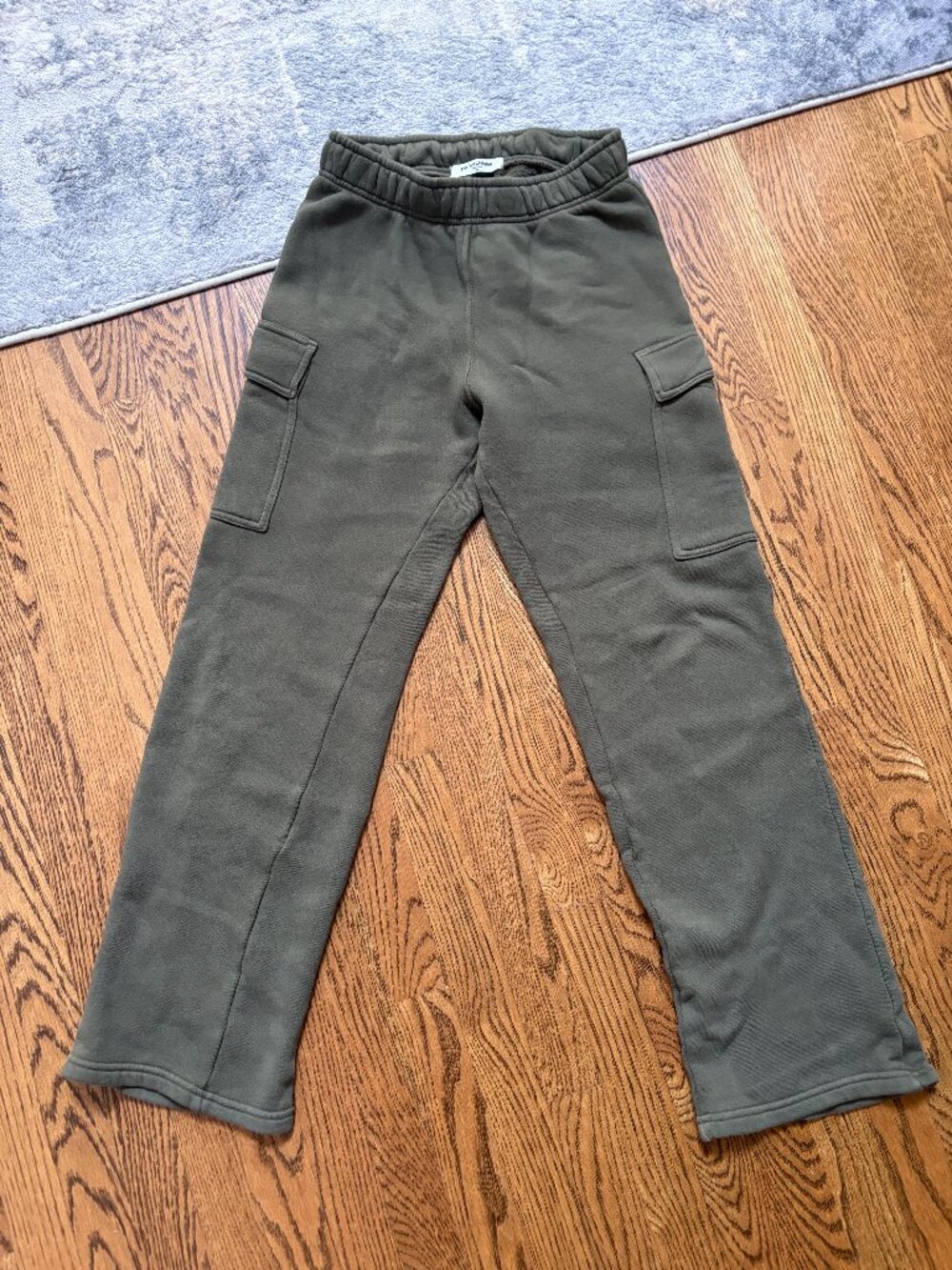 perfectwhitetee Kelly Cotton Fleece Cargo Pants in Dark Olive S